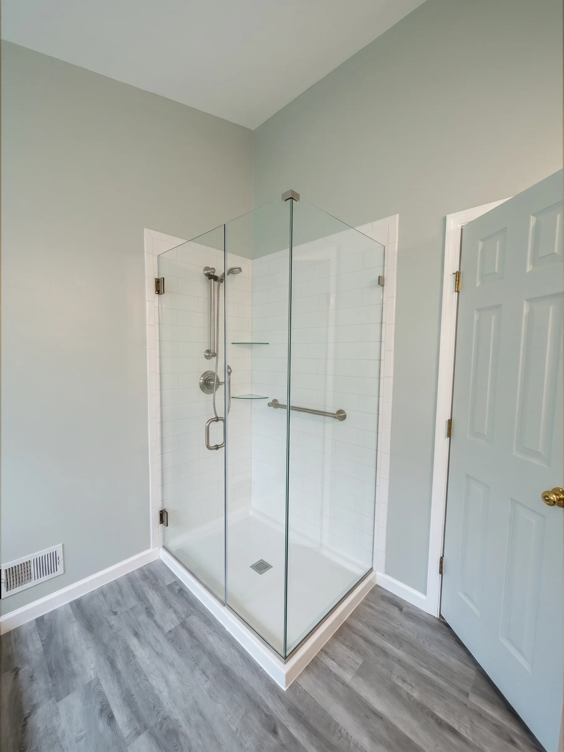 Canto | Custom Shower Door | Chrome