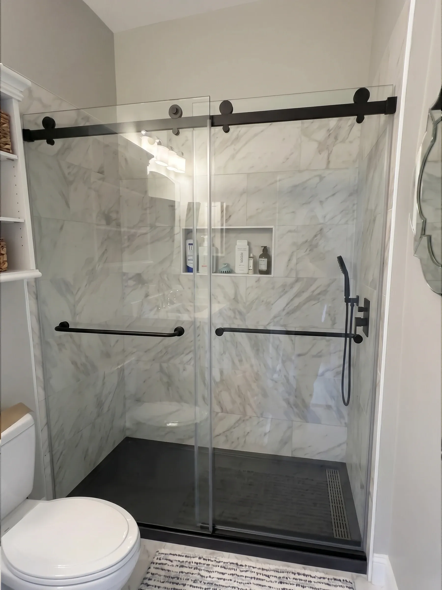 Luna | 3/8-Inch Frameless Glass Shower | Matte Black