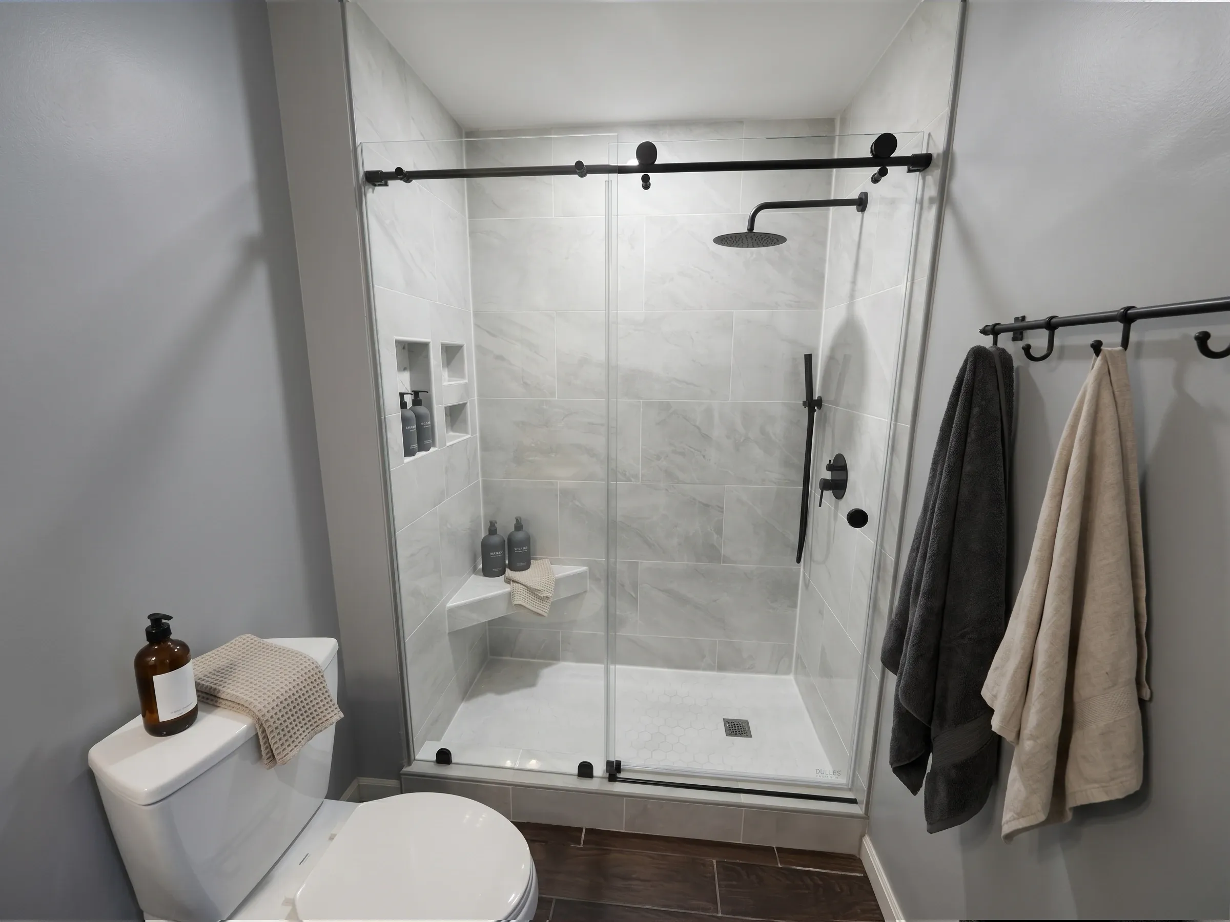 METRO | Sliding Tub Door | Matte Black