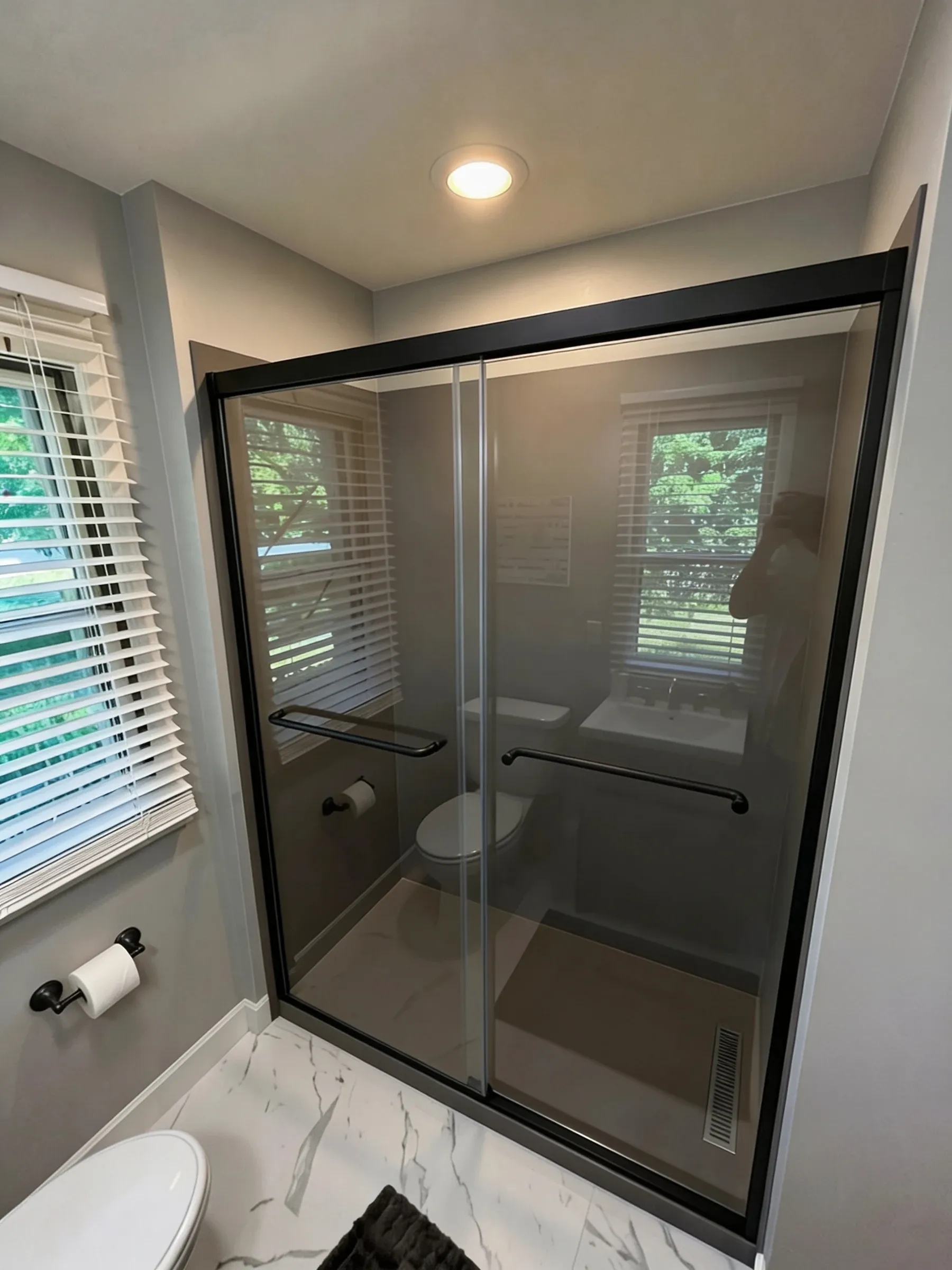 Vera | Double Sliding Shower Door | Matte Black
