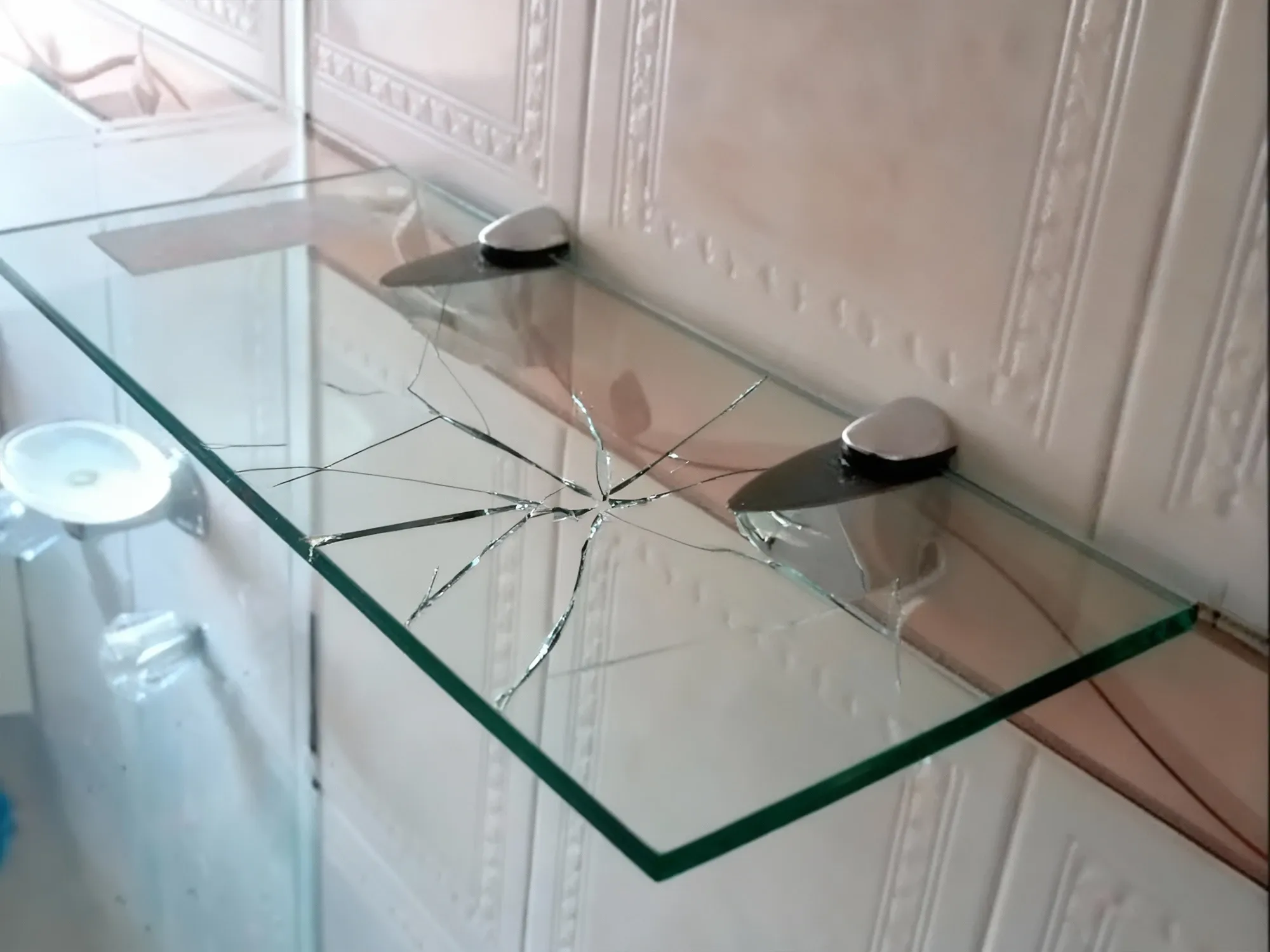 Five Broken Glass Items You Thought You Couldn't Fix Yourself_Glass Shelves_01.webp